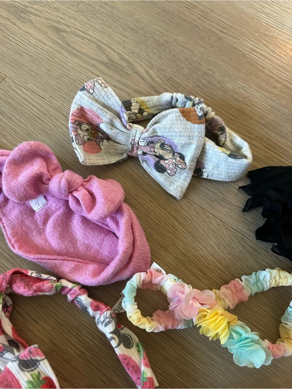 Girls' Mixed Pastel Hair Accessories Set - Pink, Black, Cream, Mint